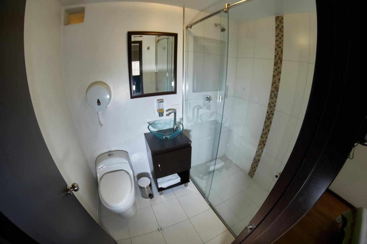 Hotel Alojate In Bogota Bagian luar foto